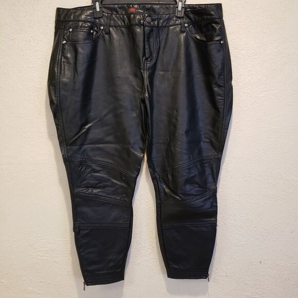 Torrid Rebel Wilson 20 Plus Pants Black Faux Vegan Leather Ankle Zip Skinny - Picture 1 of 9